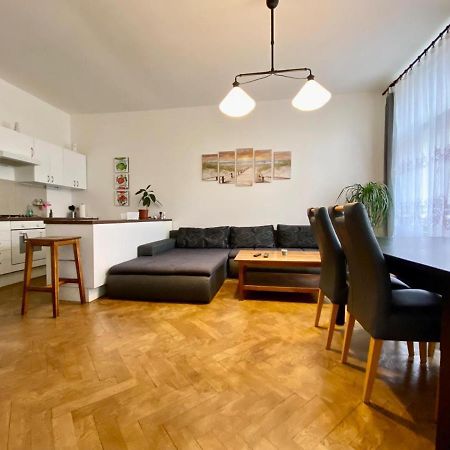 Spacious Cozy Apartments In Centre Прага Екстер'єр фото